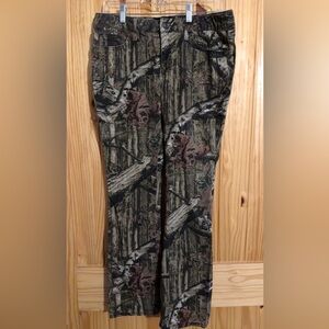 Mossy Oak Green and Brown Camouflage Pants
